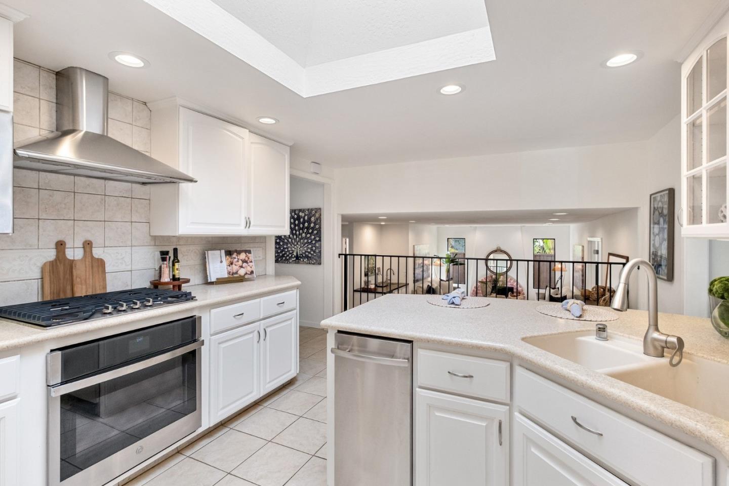 Detail Gallery Image 17 of 74 For 6131 Corte De La Reina, San Jose,  CA 95120 - 6 Beds | 4 Baths