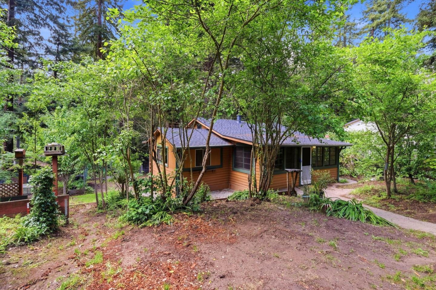 Detail Gallery Image 3 of 36 For 15145 Highway 9, Boulder Creek,  CA 95006 - 2 Beds | 1 Baths