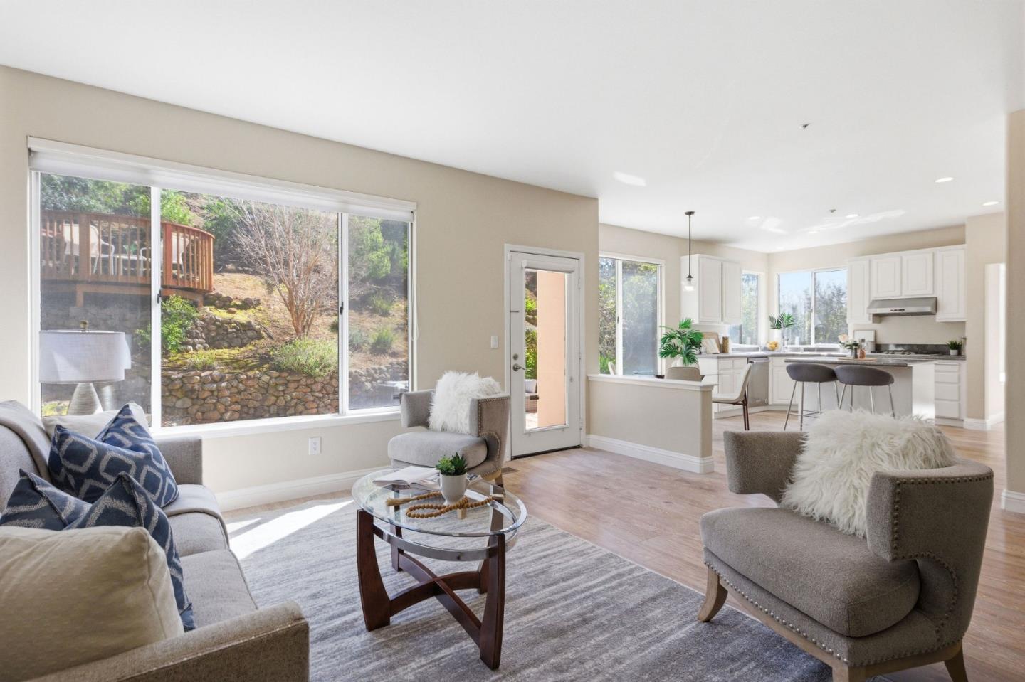 Detail Gallery Image 22 of 86 For 117 Lakewood Cir, San Mateo,  CA 94402 - 4 Beds | 3 Baths