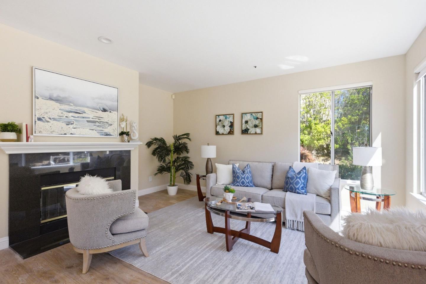 Detail Gallery Image 25 of 86 For 117 Lakewood Cir, San Mateo,  CA 94402 - 4 Beds | 3 Baths