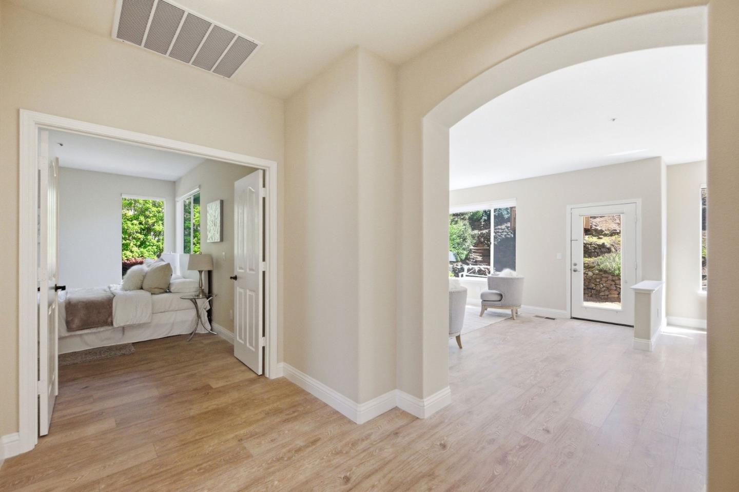 Detail Gallery Image 29 of 86 For 117 Lakewood Cir, San Mateo,  CA 94402 - 4 Beds | 3 Baths