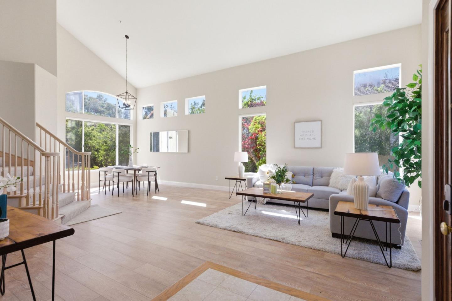 Detail Gallery Image 4 of 86 For 117 Lakewood Cir, San Mateo,  CA 94402 - 4 Beds | 3 Baths