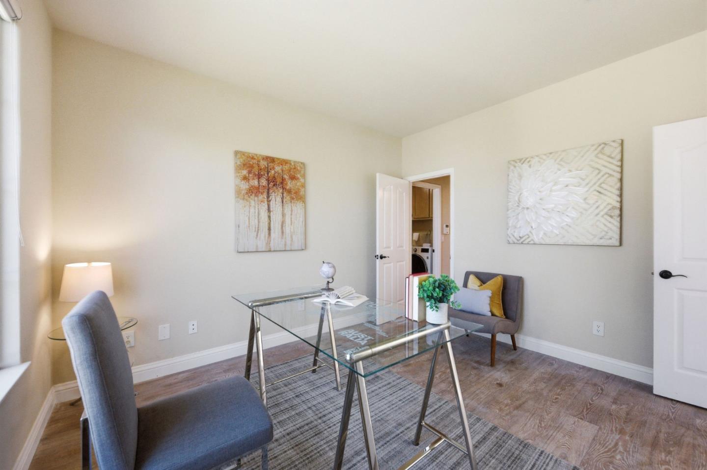 Detail Gallery Image 43 of 86 For 117 Lakewood Cir, San Mateo,  CA 94402 - 4 Beds | 3 Baths