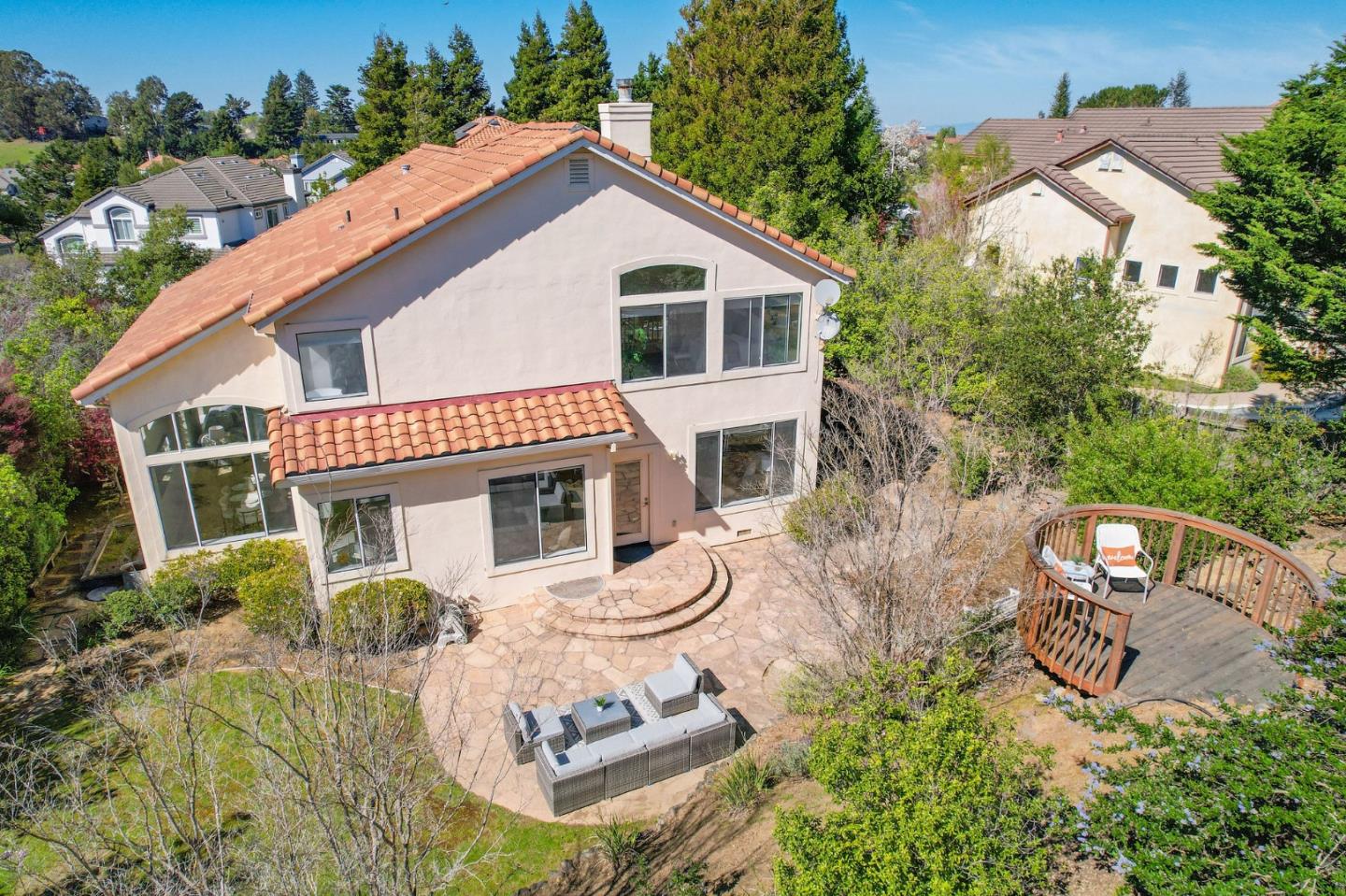 Detail Gallery Image 73 of 86 For 117 Lakewood Cir, San Mateo,  CA 94402 - 4 Beds | 3 Baths