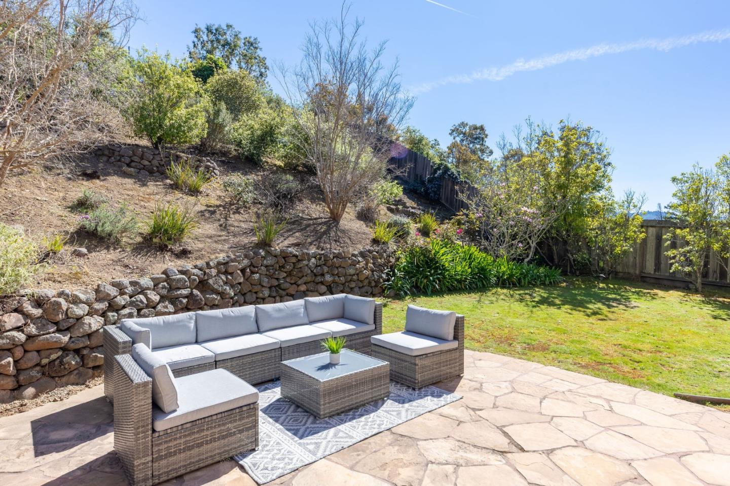 Detail Gallery Image 79 of 86 For 117 Lakewood Cir, San Mateo,  CA 94402 - 4 Beds | 3 Baths