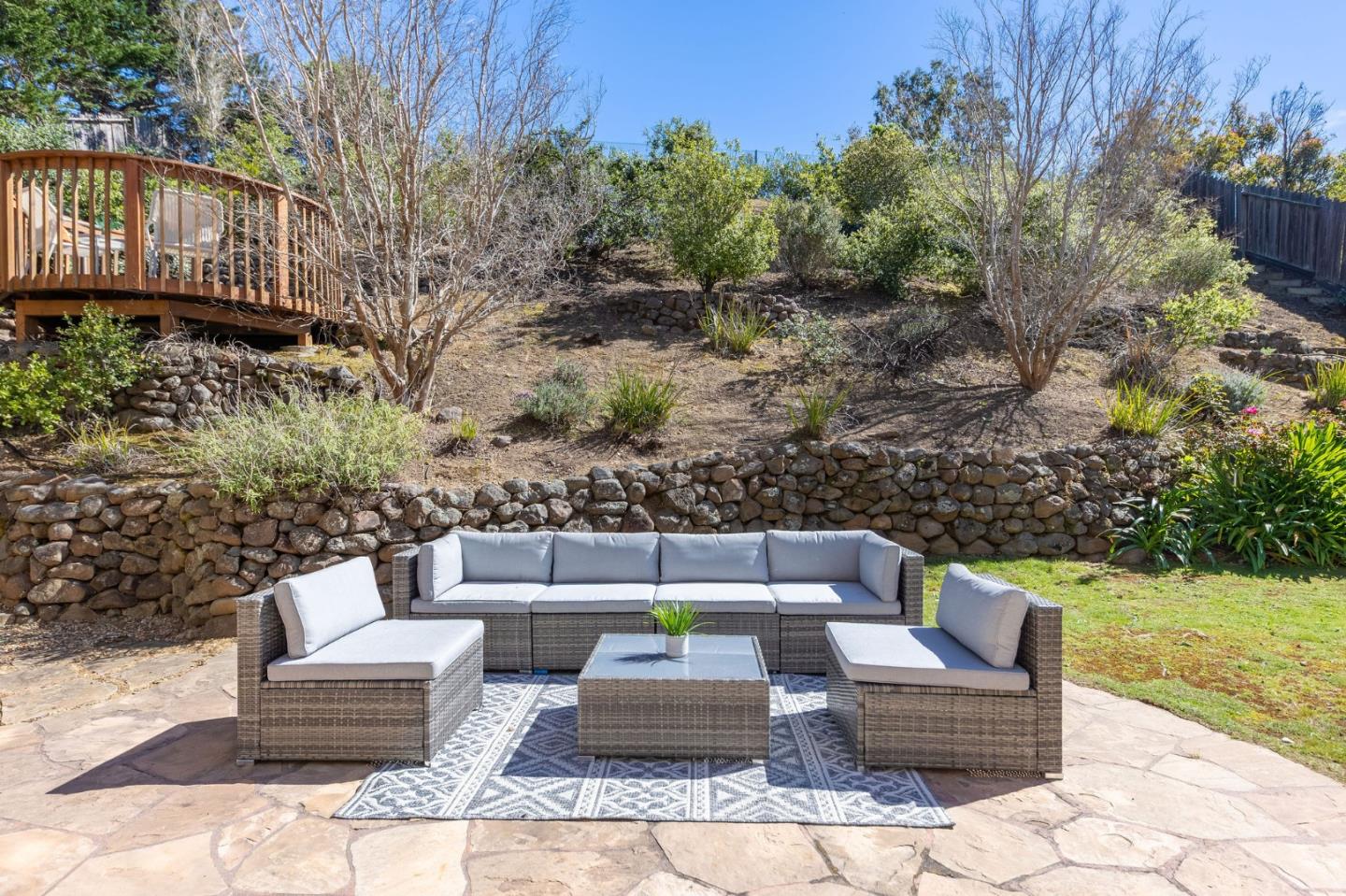 Detail Gallery Image 80 of 86 For 117 Lakewood Cir, San Mateo,  CA 94402 - 4 Beds | 3 Baths