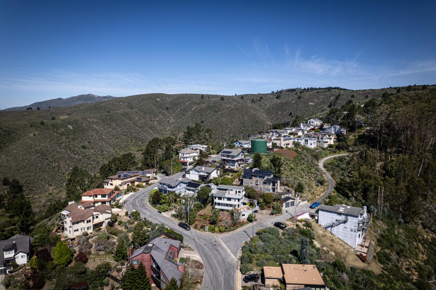 Detail Gallery Image 22 of 66 For 103 Dolphine Ave, El Granada,  CA 94018 - 5 Beds | 3/1 Baths