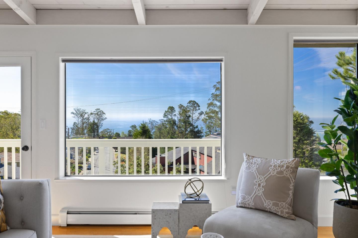 Detail Gallery Image 29 of 66 For 103 Dolphine Ave, El Granada,  CA 94018 - 5 Beds | 3/1 Baths