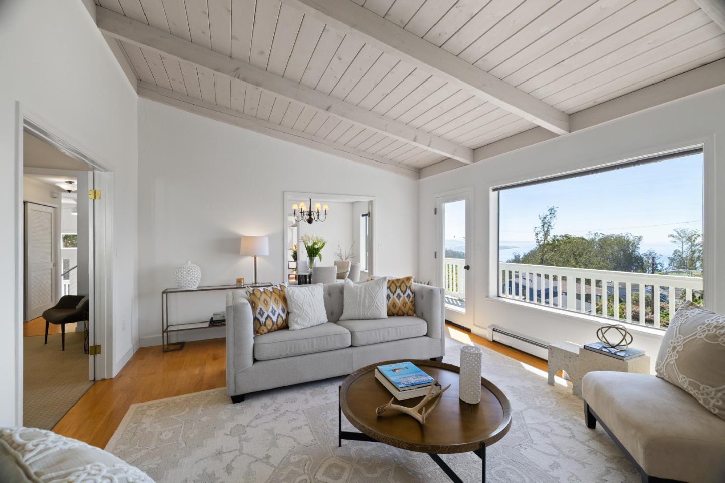 Detail Gallery Image 30 of 66 For 103 Dolphine Ave, El Granada,  CA 94018 - 5 Beds | 3/1 Baths