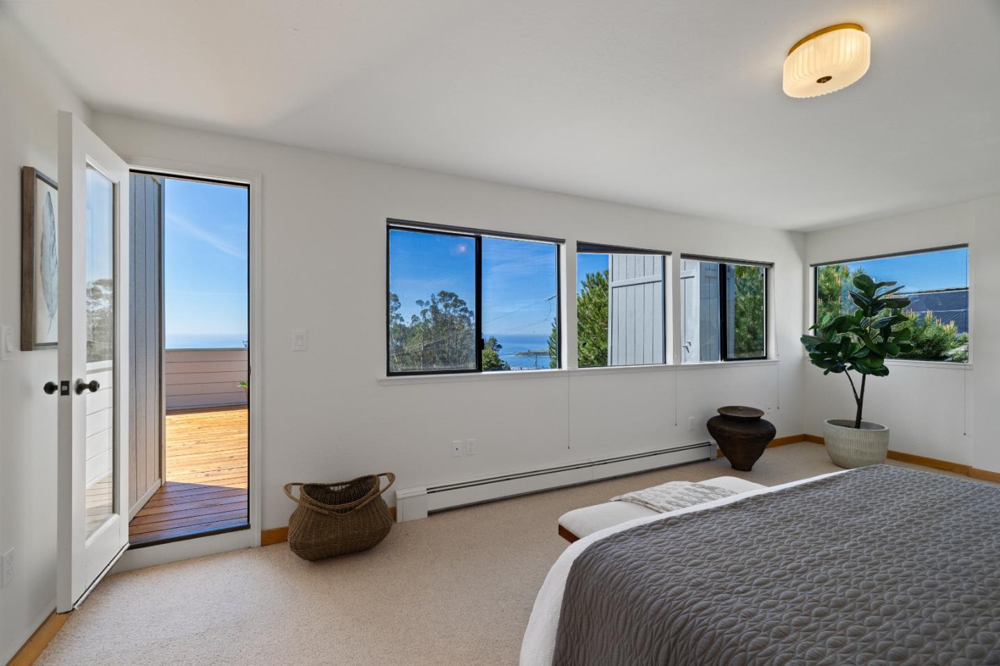 Detail Gallery Image 42 of 66 For 103 Dolphine Ave, El Granada,  CA 94018 - 5 Beds | 3/1 Baths