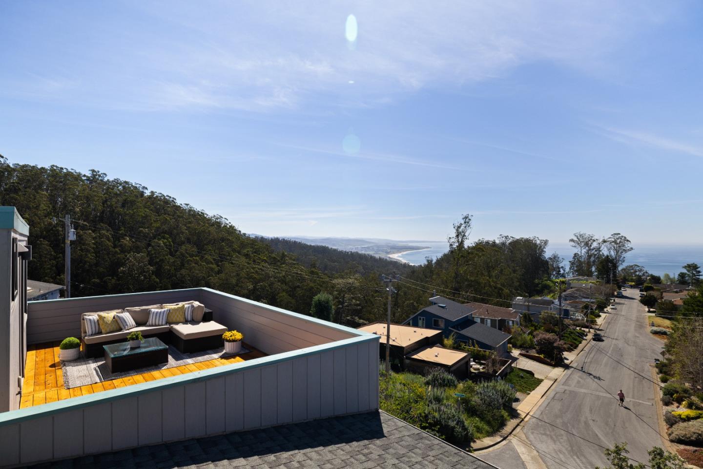 Detail Gallery Image 44 of 66 For 103 Dolphine Ave, El Granada,  CA 94018 - 5 Beds | 3/1 Baths