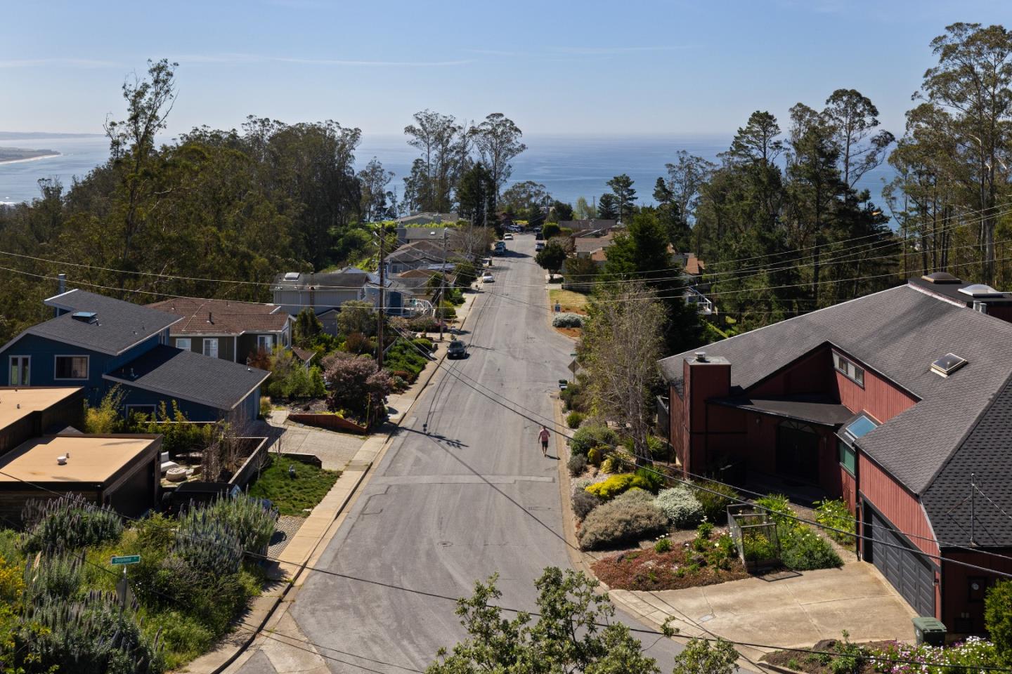 Detail Gallery Image 45 of 66 For 103 Dolphine Ave, El Granada,  CA 94018 - 5 Beds | 3/1 Baths