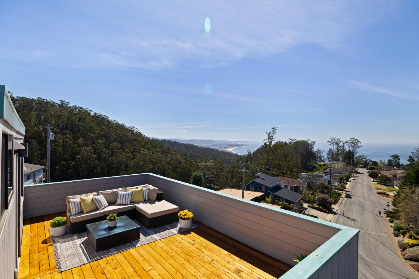 Detail Gallery Image 46 of 66 For 103 Dolphine Ave, El Granada,  CA 94018 - 5 Beds | 3/1 Baths