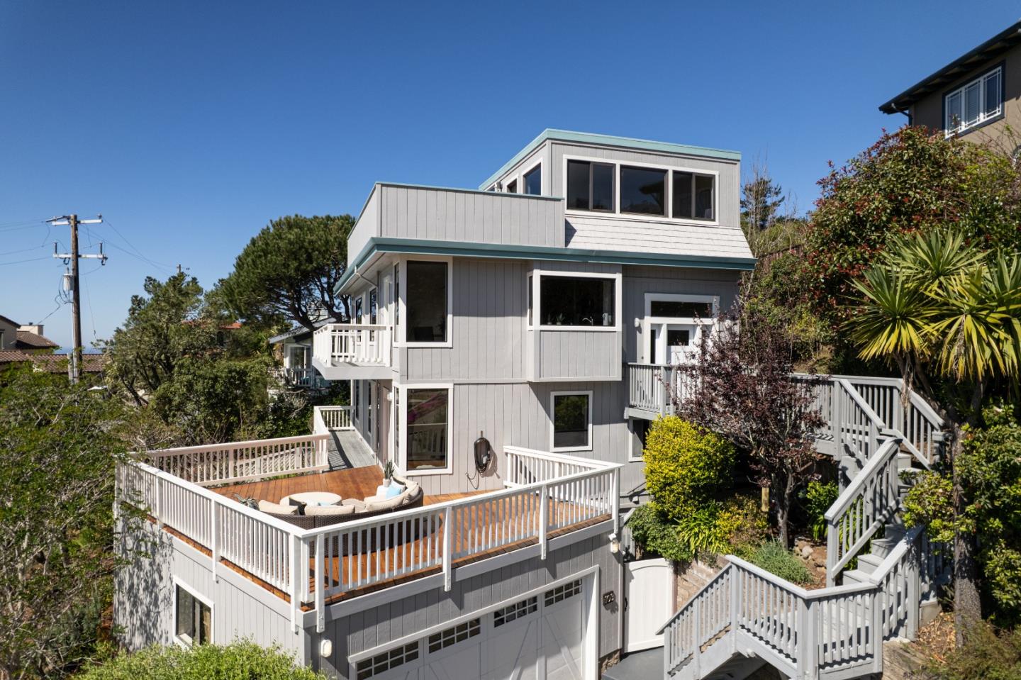 Detail Gallery Image 63 of 66 For 103 Dolphine Ave, El Granada,  CA 94018 - 5 Beds | 3/1 Baths