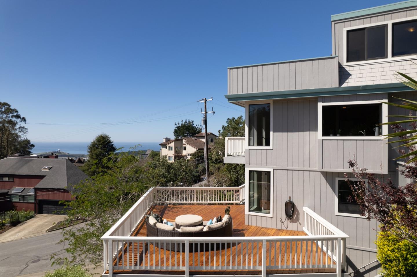 Detail Gallery Image 64 of 66 For 103 Dolphine Ave, El Granada,  CA 94018 - 5 Beds | 3/1 Baths