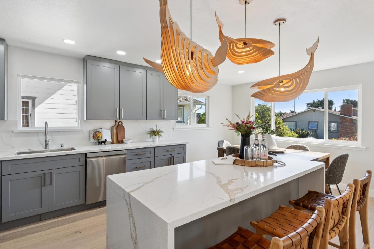 Detail Gallery Image 15 of 63 For 846 San Ramon Ave, Moss Beach,  CA 94038 - 5 Beds | 2/1 Baths