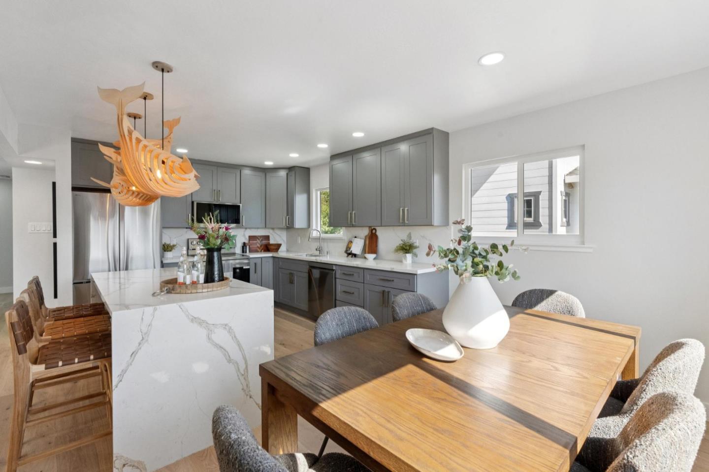 Detail Gallery Image 16 of 63 For 846 San Ramon Ave, Moss Beach,  CA 94038 - 5 Beds | 2/1 Baths