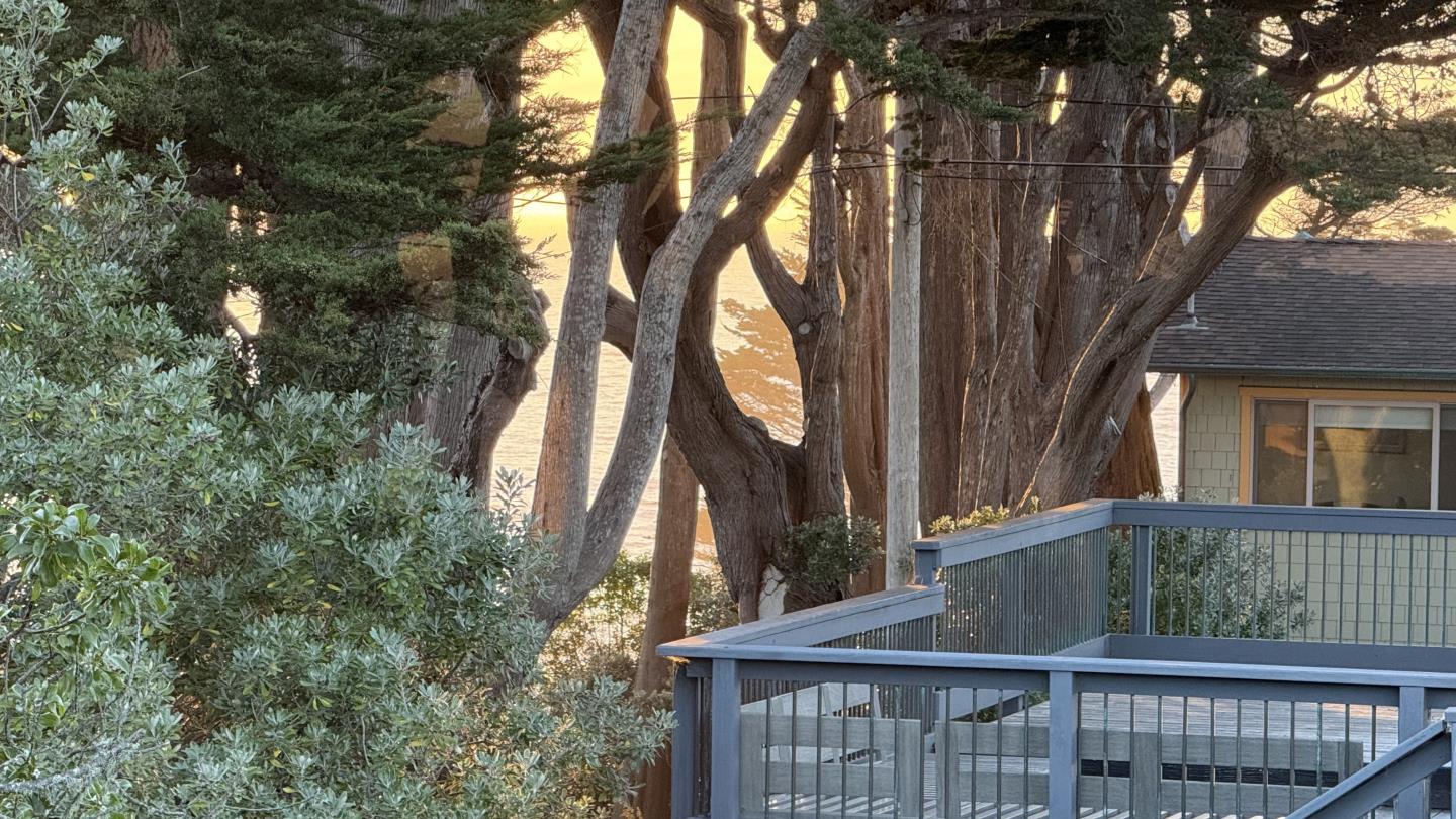 Detail Gallery Image 31 of 63 For 846 San Ramon Ave, Moss Beach,  CA 94038 - 5 Beds | 2/1 Baths