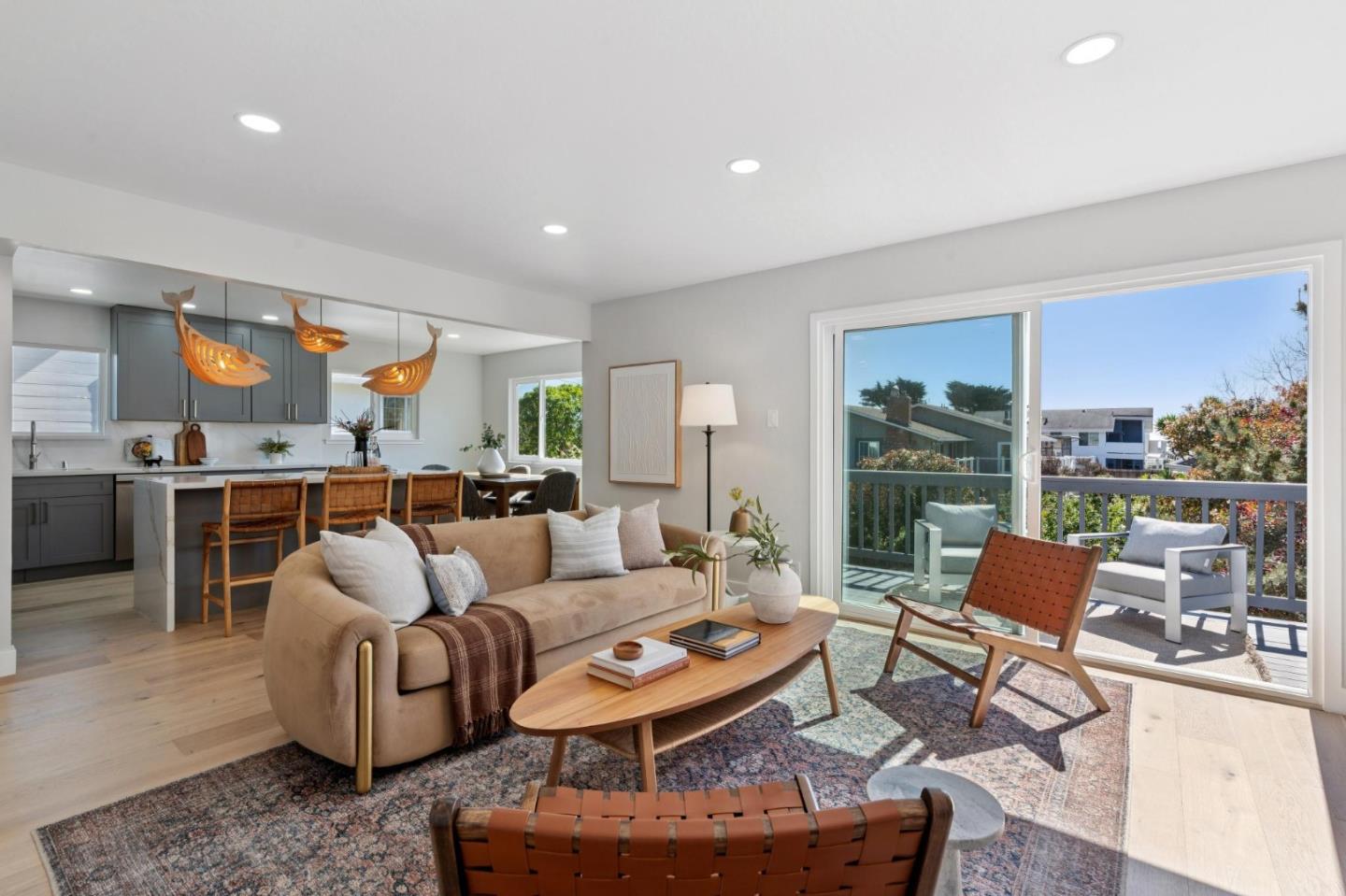 Detail Gallery Image 4 of 63 For 846 San Ramon Ave, Moss Beach,  CA 94038 - 5 Beds | 2/1 Baths