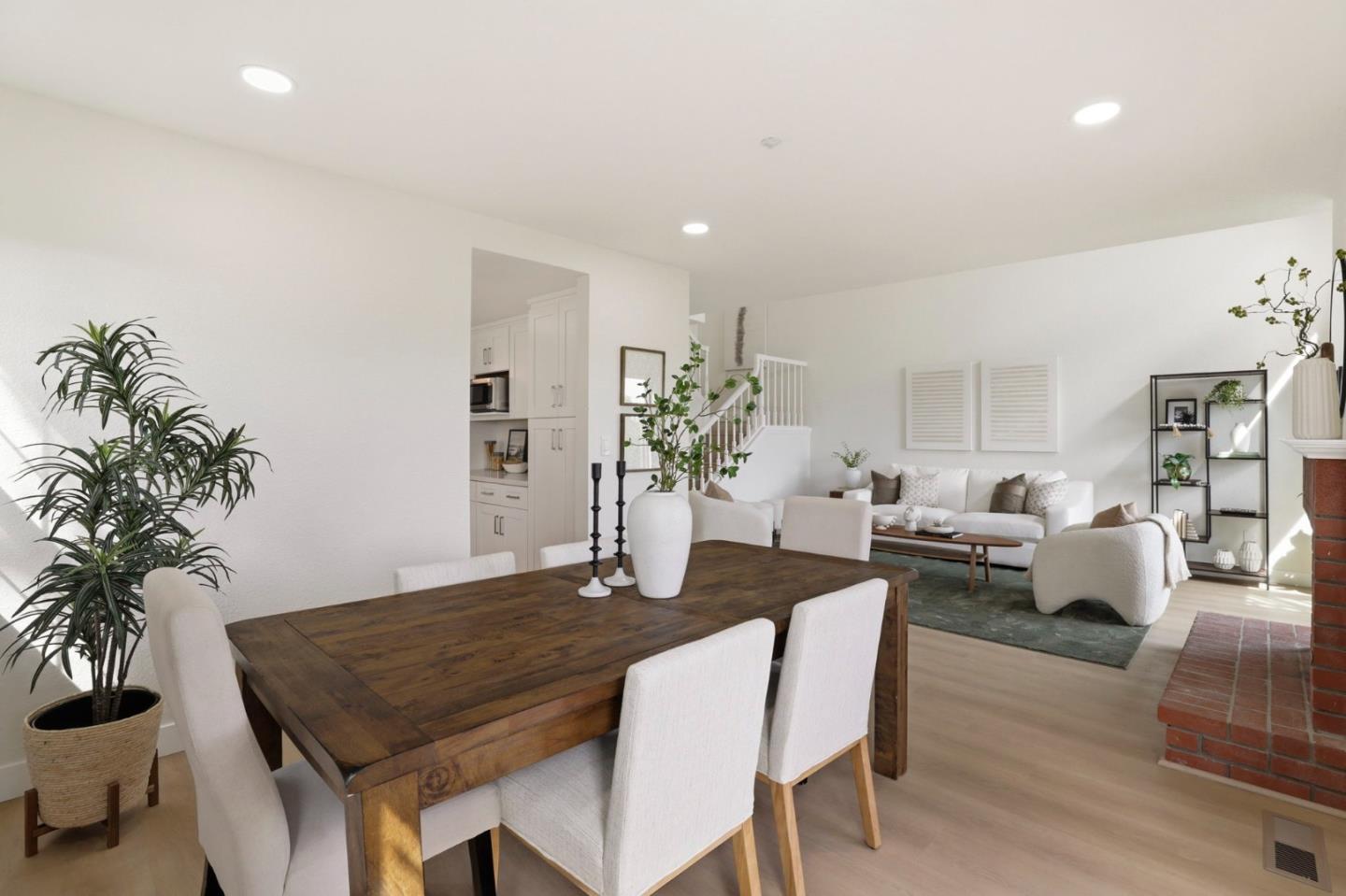 Detail Gallery Image 11 of 49 For 120 Haslemere Ct, Lafayette,  CA 94549 - 3 Beds | 3 Baths