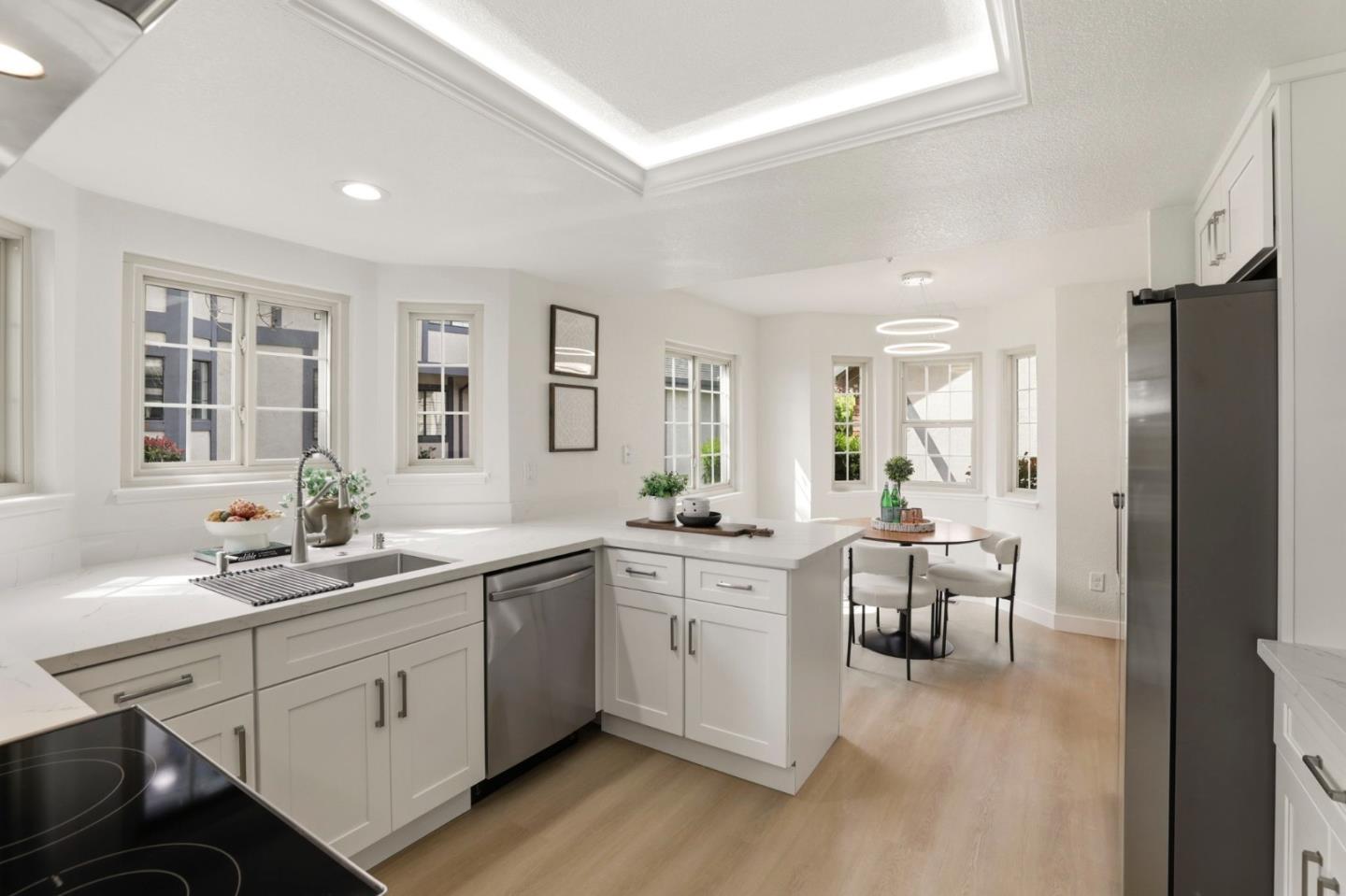 Detail Gallery Image 13 of 49 For 120 Haslemere Ct, Lafayette,  CA 94549 - 3 Beds | 3 Baths