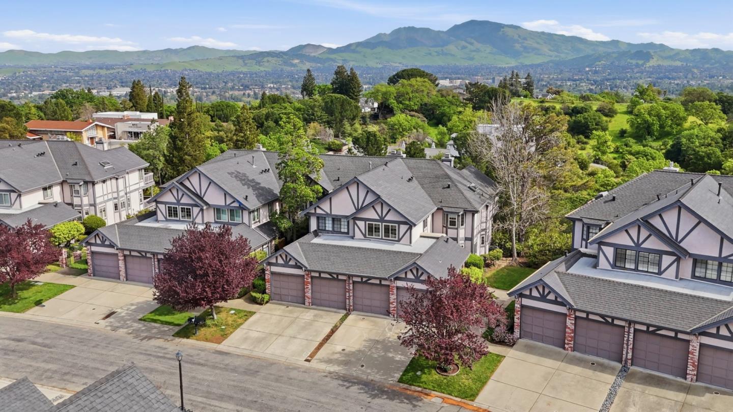 Detail Gallery Image 35 of 49 For 120 Haslemere Ct, Lafayette,  CA 94549 - 3 Beds | 3 Baths