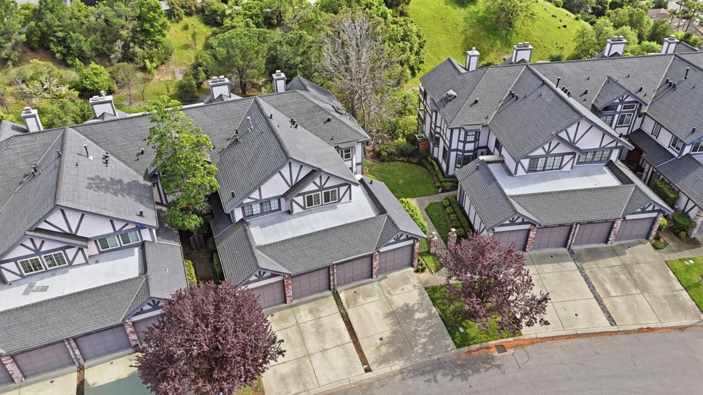 Detail Gallery Image 37 of 49 For 120 Haslemere Ct, Lafayette,  CA 94549 - 3 Beds | 3 Baths