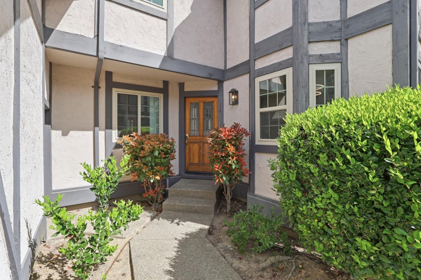 Detail Gallery Image 4 of 49 For 120 Haslemere Ct, Lafayette,  CA 94549 - 3 Beds | 3 Baths