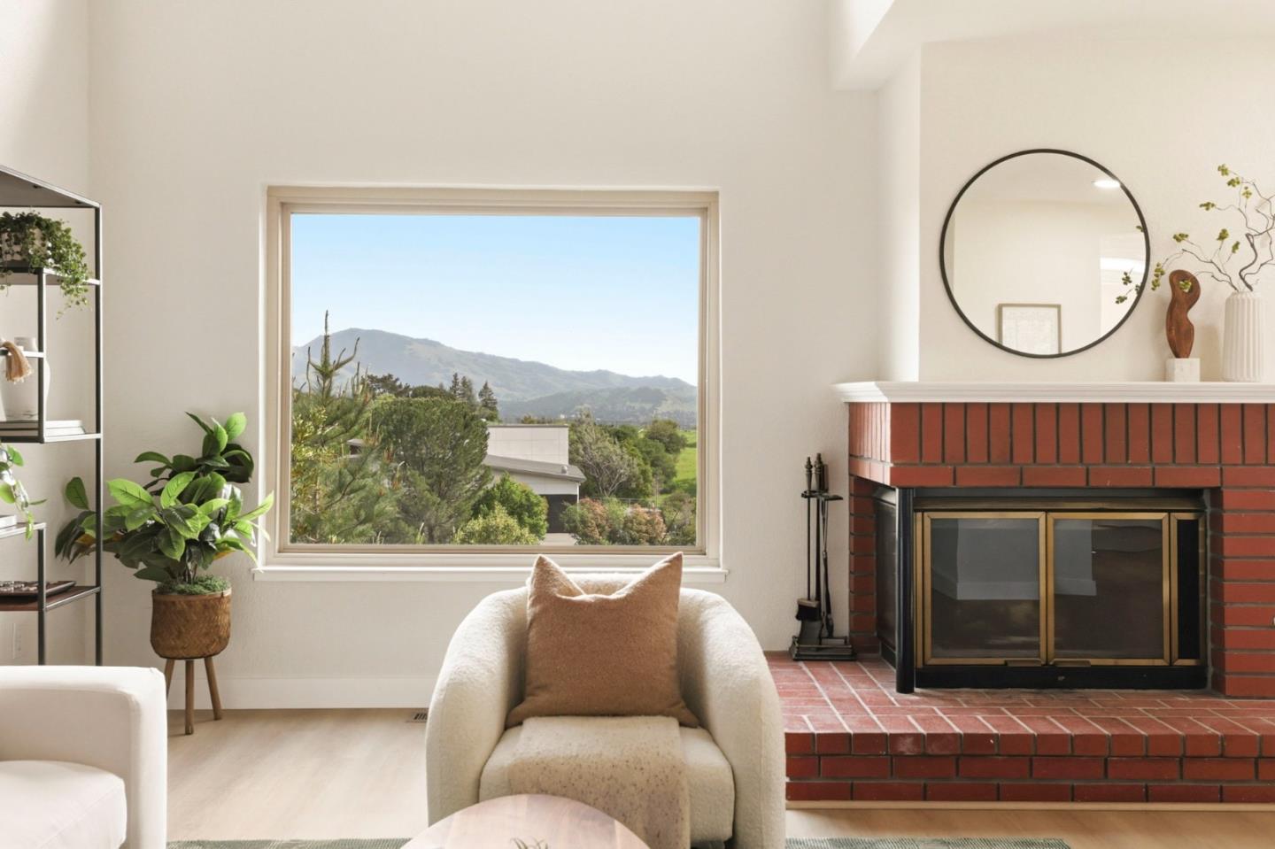 Detail Gallery Image 7 of 49 For 120 Haslemere Ct, Lafayette,  CA 94549 - 3 Beds | 3 Baths