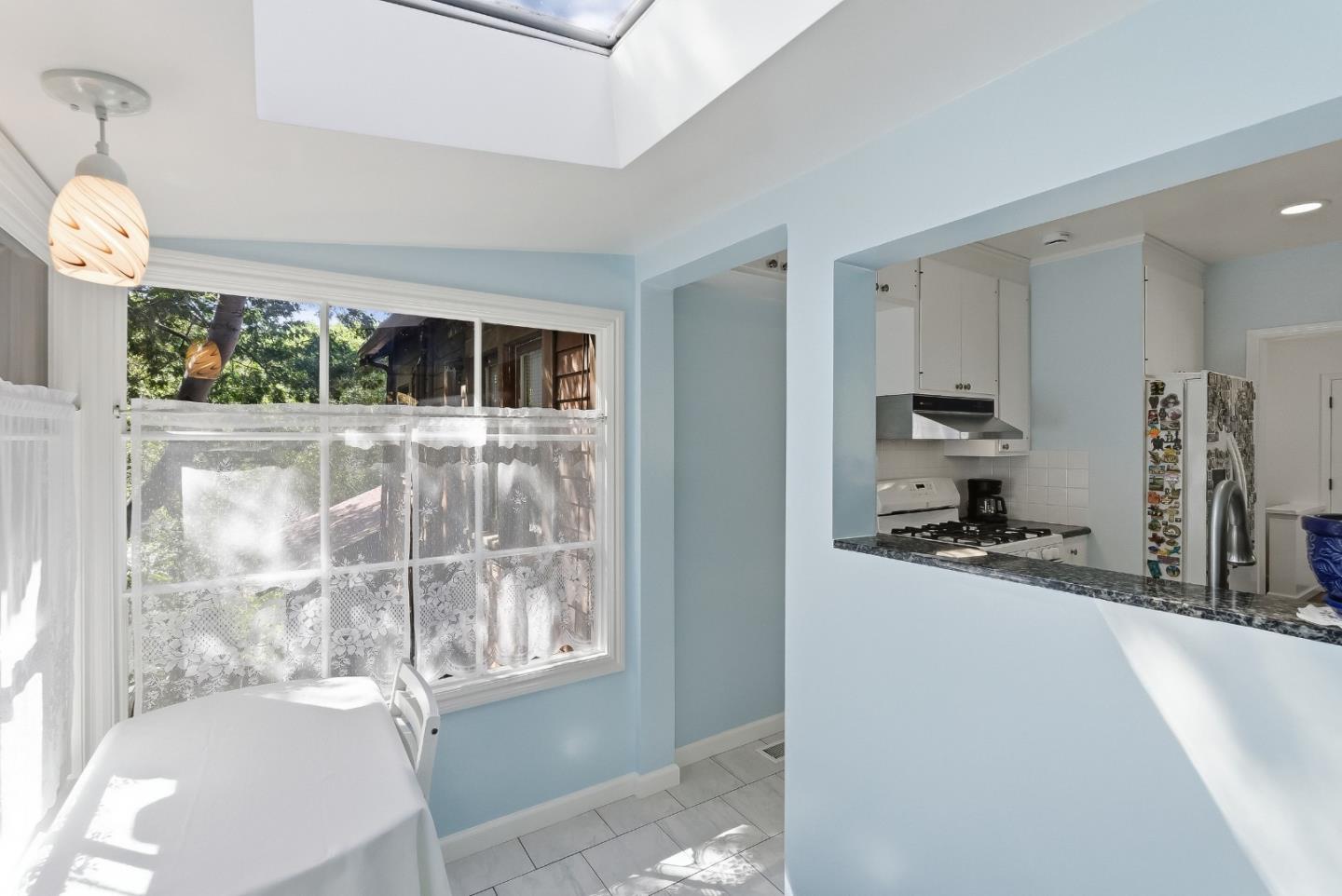 Detail Gallery Image 17 of 46 For 76 Fay Ave, San Carlos,  CA 94070 - 3 Beds | 2/1 Baths