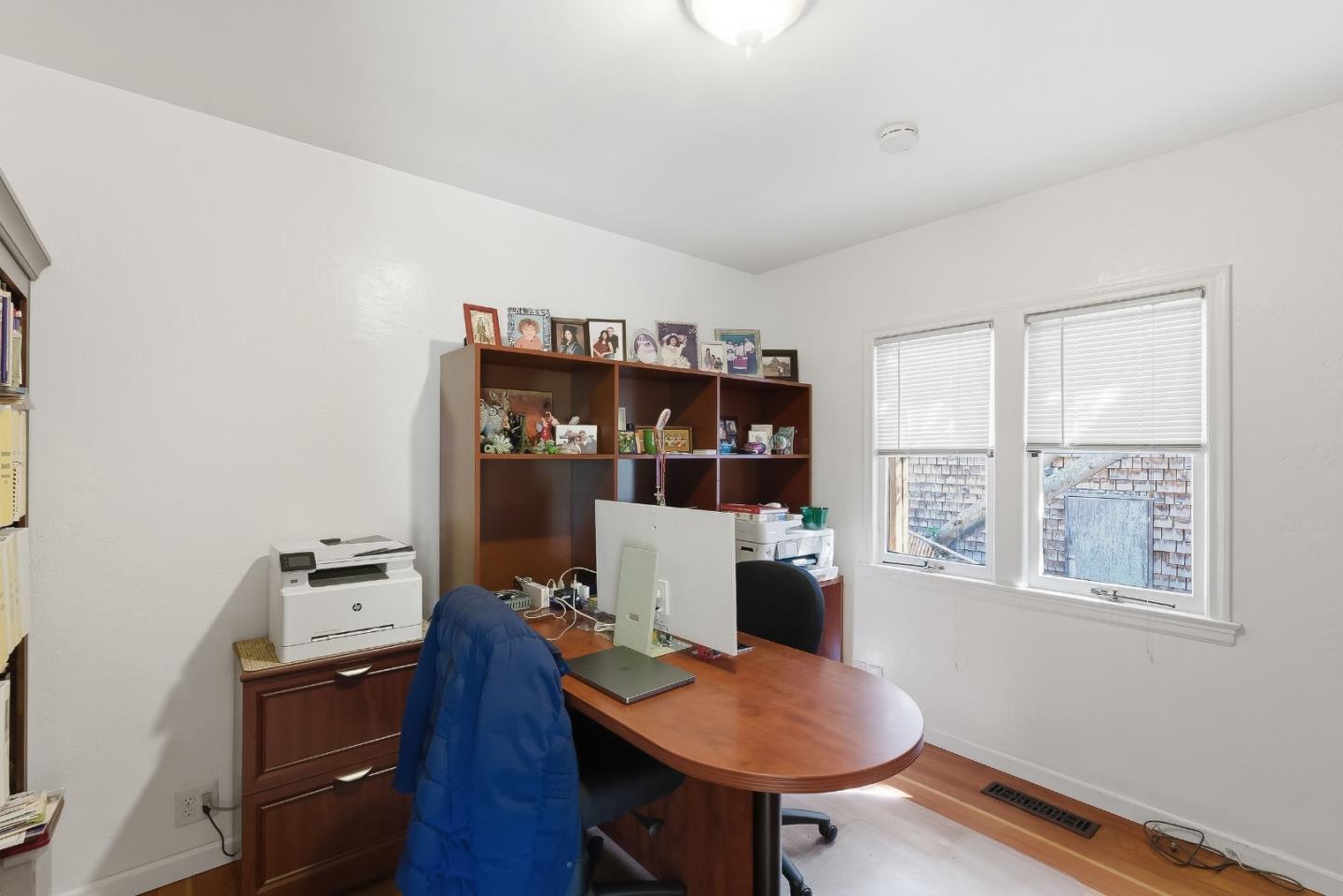 Detail Gallery Image 18 of 46 For 76 Fay Ave, San Carlos,  CA 94070 - 3 Beds | 2/1 Baths