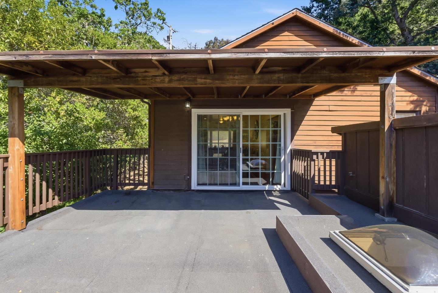 Detail Gallery Image 23 of 46 For 76 Fay Ave, San Carlos,  CA 94070 - 3 Beds | 2/1 Baths