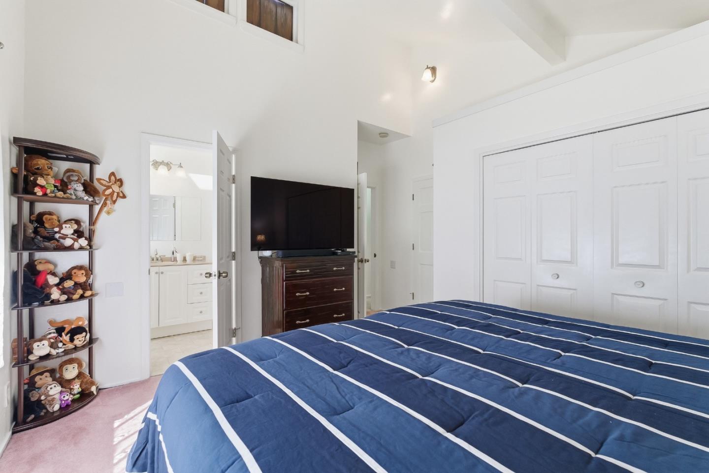 Detail Gallery Image 34 of 46 For 76 Fay Ave, San Carlos,  CA 94070 - 3 Beds | 2/1 Baths