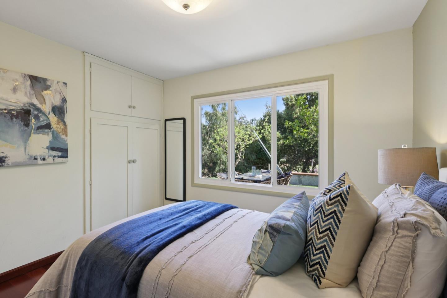 Detail Gallery Image 17 of 46 For 1515 Chula Vista Dr, Belmont,  CA 94002 - 3 Beds | 2 Baths