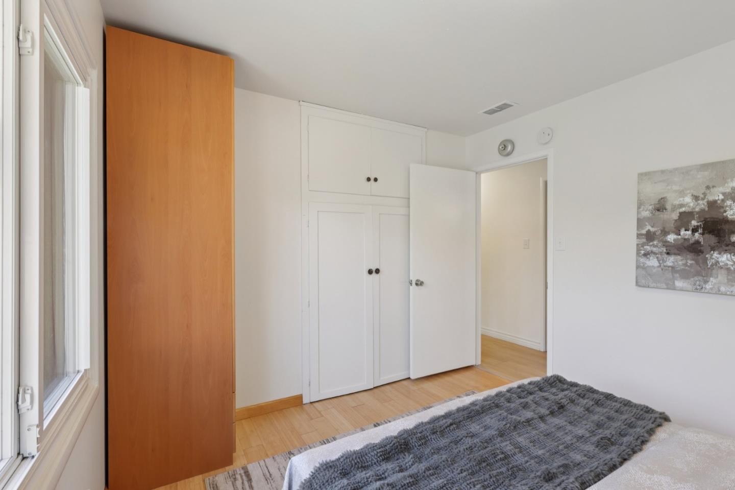 Detail Gallery Image 20 of 46 For 1515 Chula Vista Dr, Belmont,  CA 94002 - 3 Beds | 2 Baths