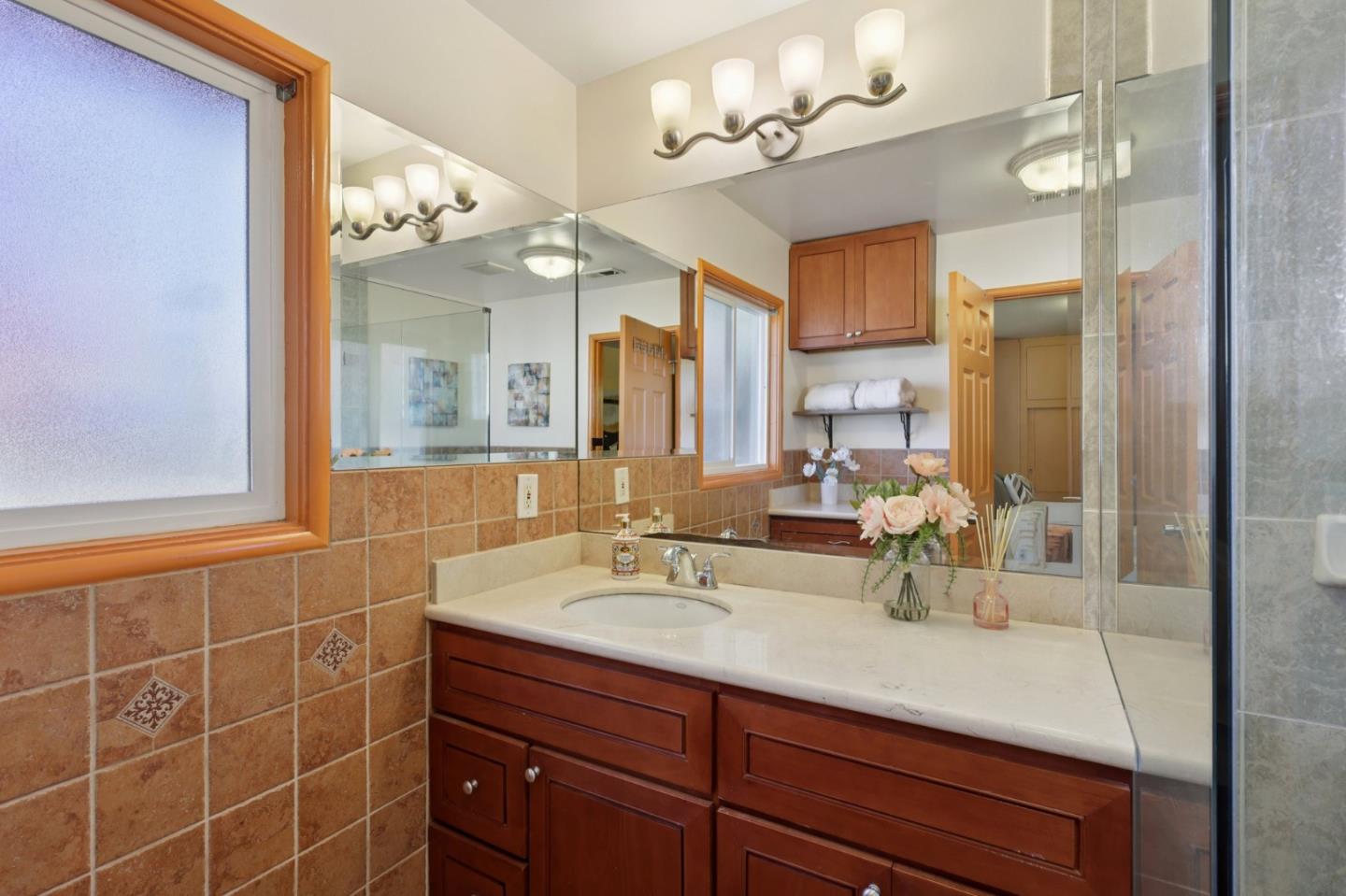 Detail Gallery Image 23 of 46 For 1515 Chula Vista Dr, Belmont,  CA 94002 - 3 Beds | 2 Baths