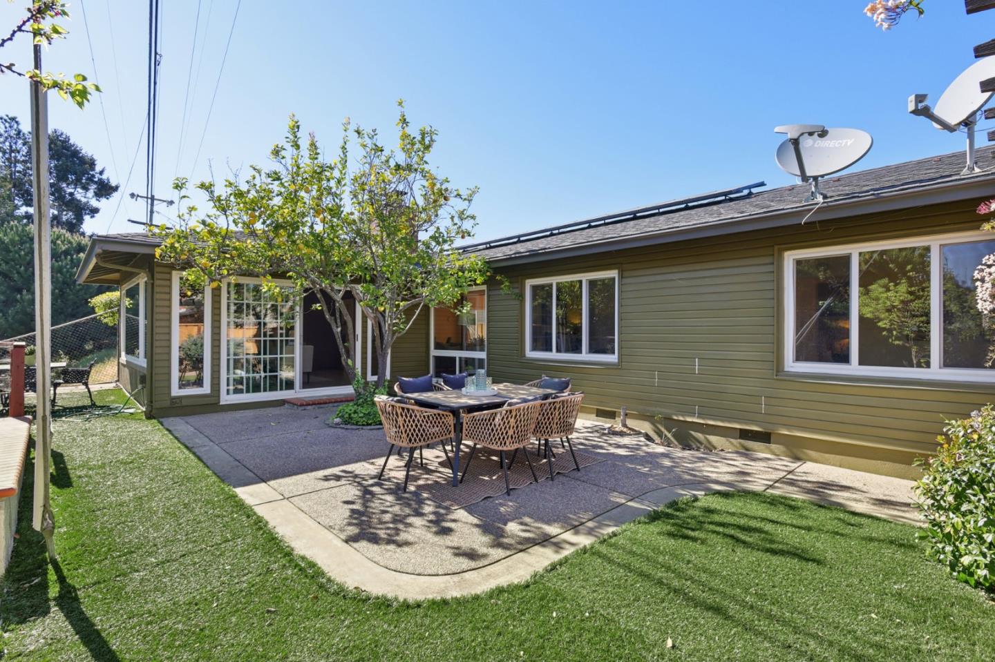 Detail Gallery Image 27 of 46 For 1515 Chula Vista Dr, Belmont,  CA 94002 - 3 Beds | 2 Baths