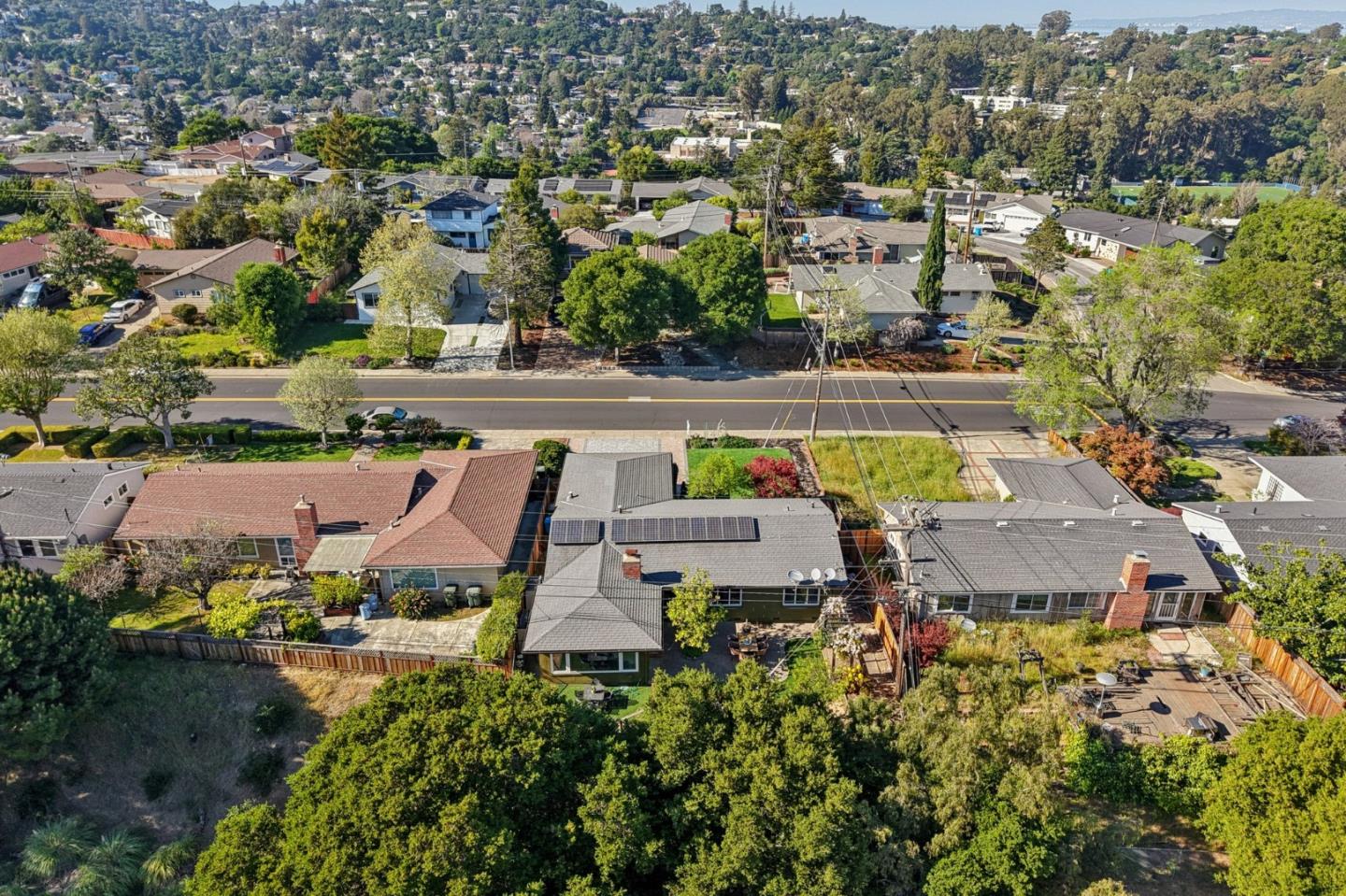 Detail Gallery Image 32 of 46 For 1515 Chula Vista Dr, Belmont,  CA 94002 - 3 Beds | 2 Baths