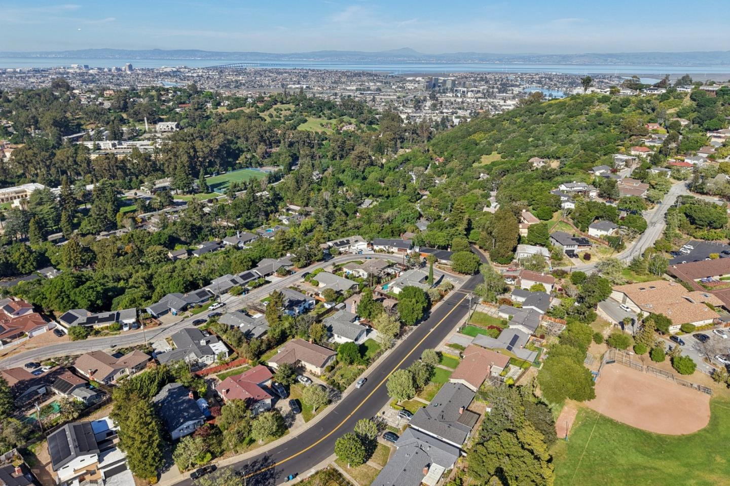 Detail Gallery Image 35 of 46 For 1515 Chula Vista Dr, Belmont,  CA 94002 - 3 Beds | 2 Baths