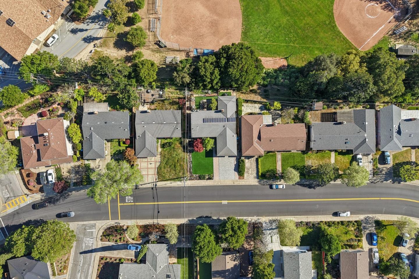 Detail Gallery Image 38 of 46 For 1515 Chula Vista Dr, Belmont,  CA 94002 - 3 Beds | 2 Baths