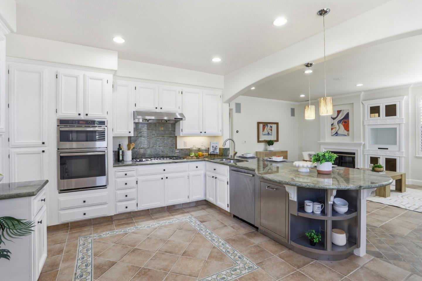 Detail Gallery Image 12 of 65 For 3283 Brittany Ct, San Jose,  CA 95135 - 5 Beds | 4/1 Baths