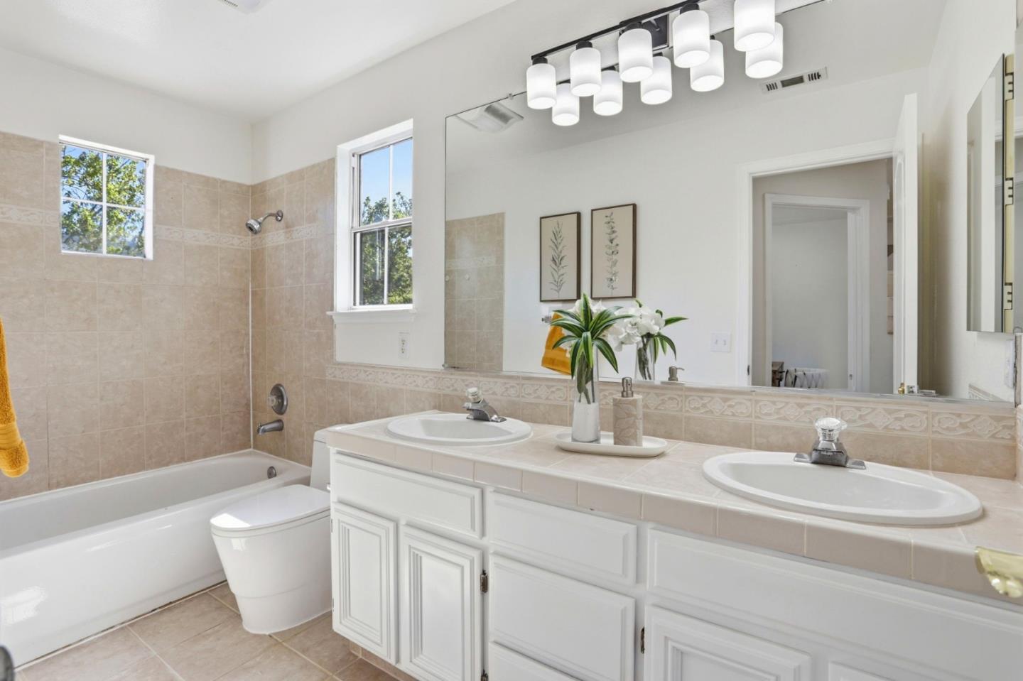 Detail Gallery Image 38 of 65 For 3283 Brittany Ct, San Jose,  CA 95135 - 5 Beds | 4/1 Baths