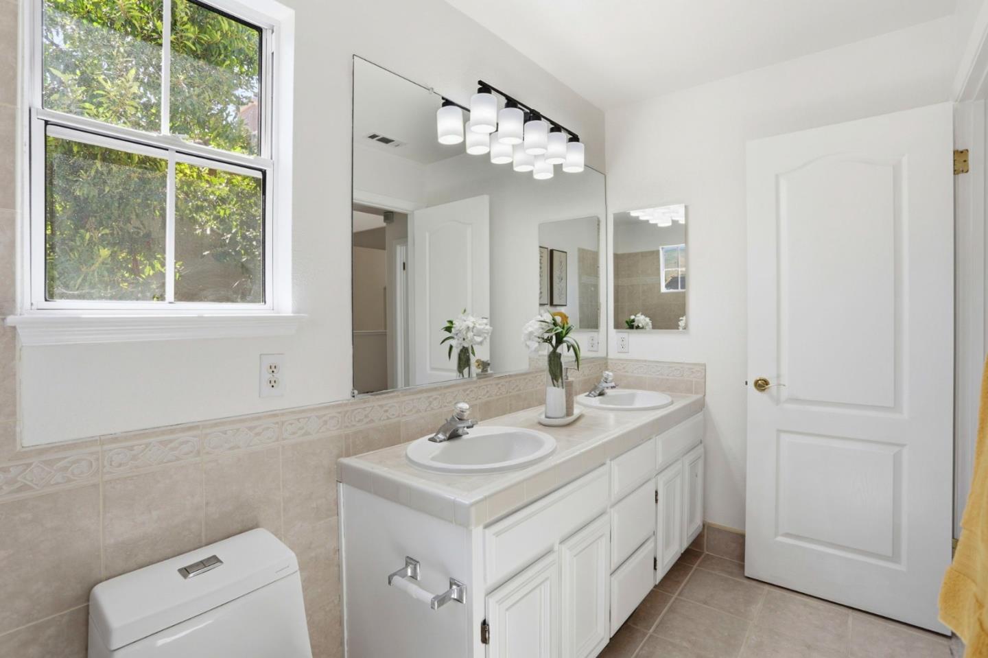 Detail Gallery Image 39 of 65 For 3283 Brittany Ct, San Jose,  CA 95135 - 5 Beds | 4/1 Baths