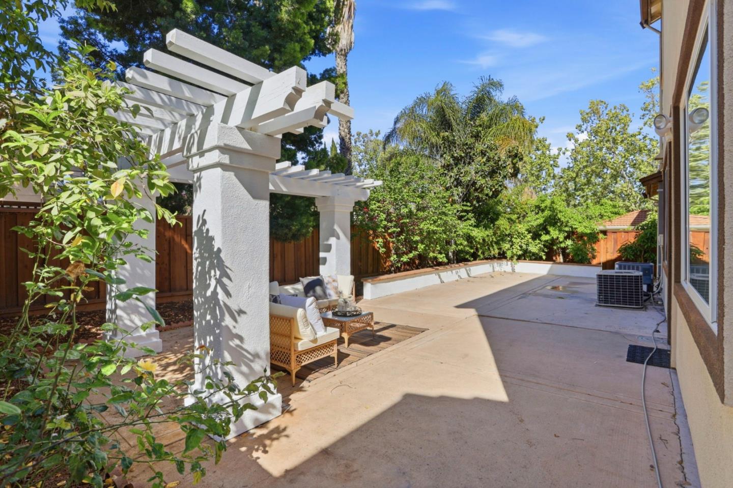 Detail Gallery Image 45 of 65 For 3283 Brittany Ct, San Jose,  CA 95135 - 5 Beds | 4/1 Baths