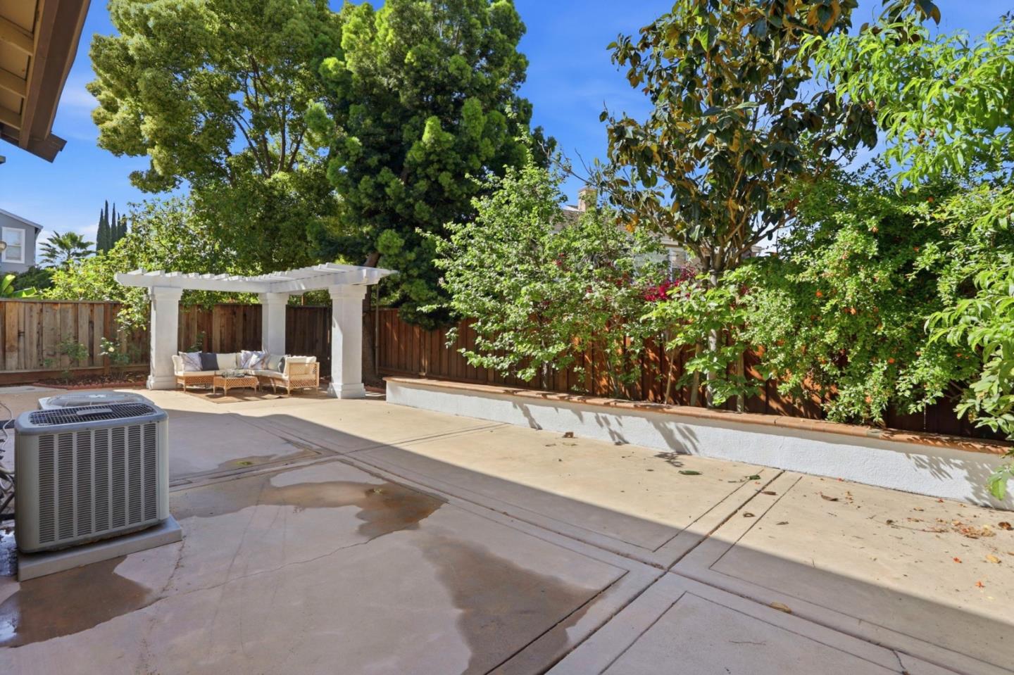 Detail Gallery Image 48 of 65 For 3283 Brittany Ct, San Jose,  CA 95135 - 5 Beds | 4/1 Baths