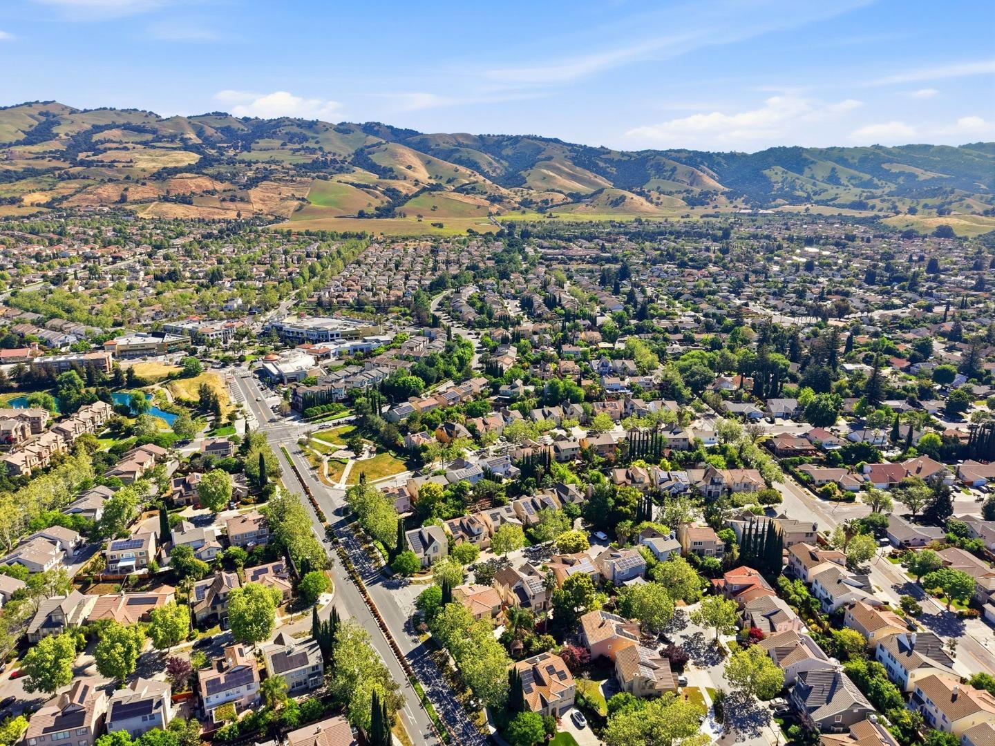 Detail Gallery Image 58 of 65 For 3283 Brittany Ct, San Jose,  CA 95135 - 5 Beds | 4/1 Baths