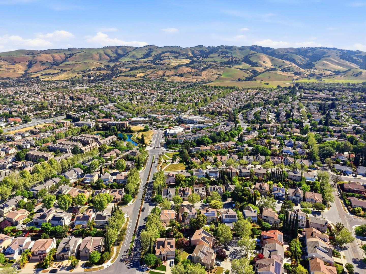 Detail Gallery Image 59 of 65 For 3283 Brittany Ct, San Jose,  CA 95135 - 5 Beds | 4/1 Baths