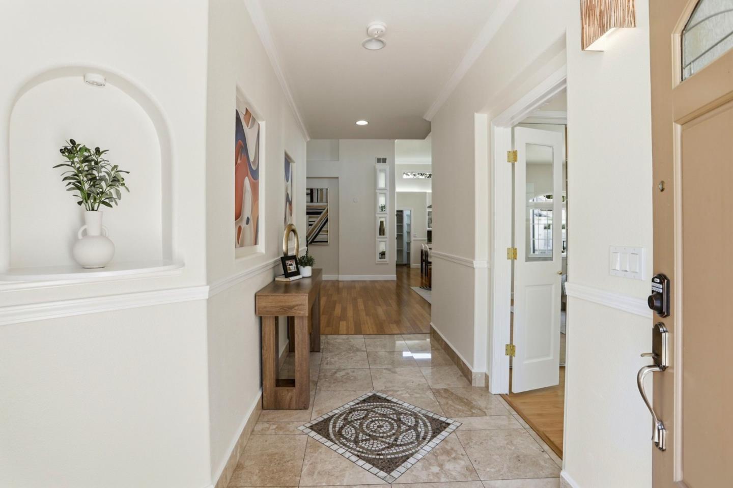 Detail Gallery Image 6 of 65 For 3283 Brittany Ct, San Jose,  CA 95135 - 5 Beds | 4/1 Baths