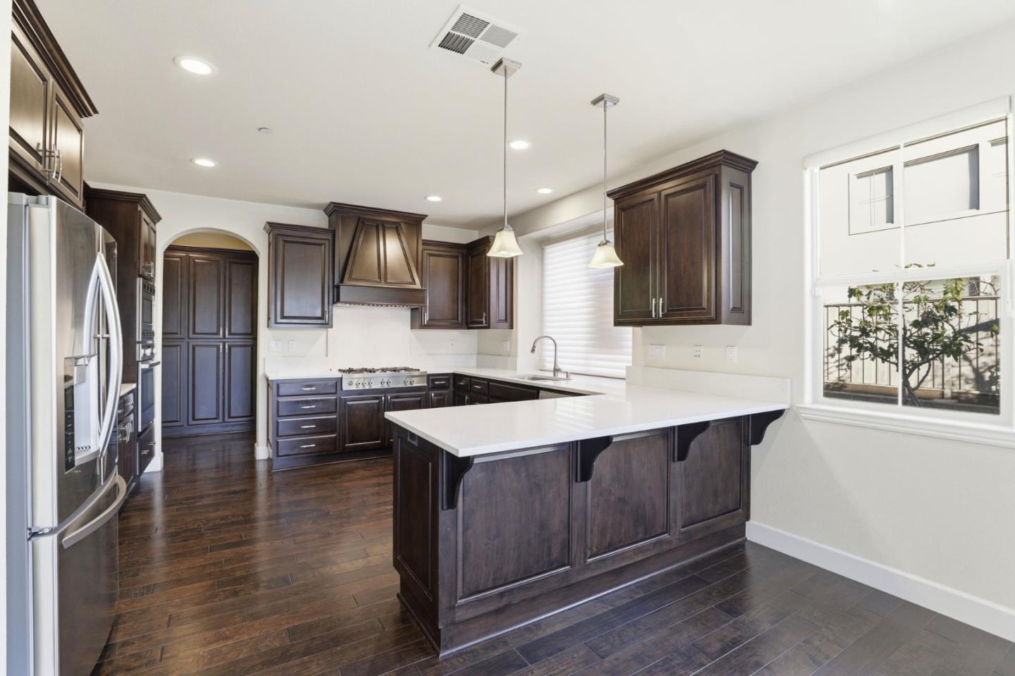 Detail Gallery Image 17 of 42 For 2582 Minuet Dr, San Jose,  CA 95131 - 4 Beds | 2/1 Baths