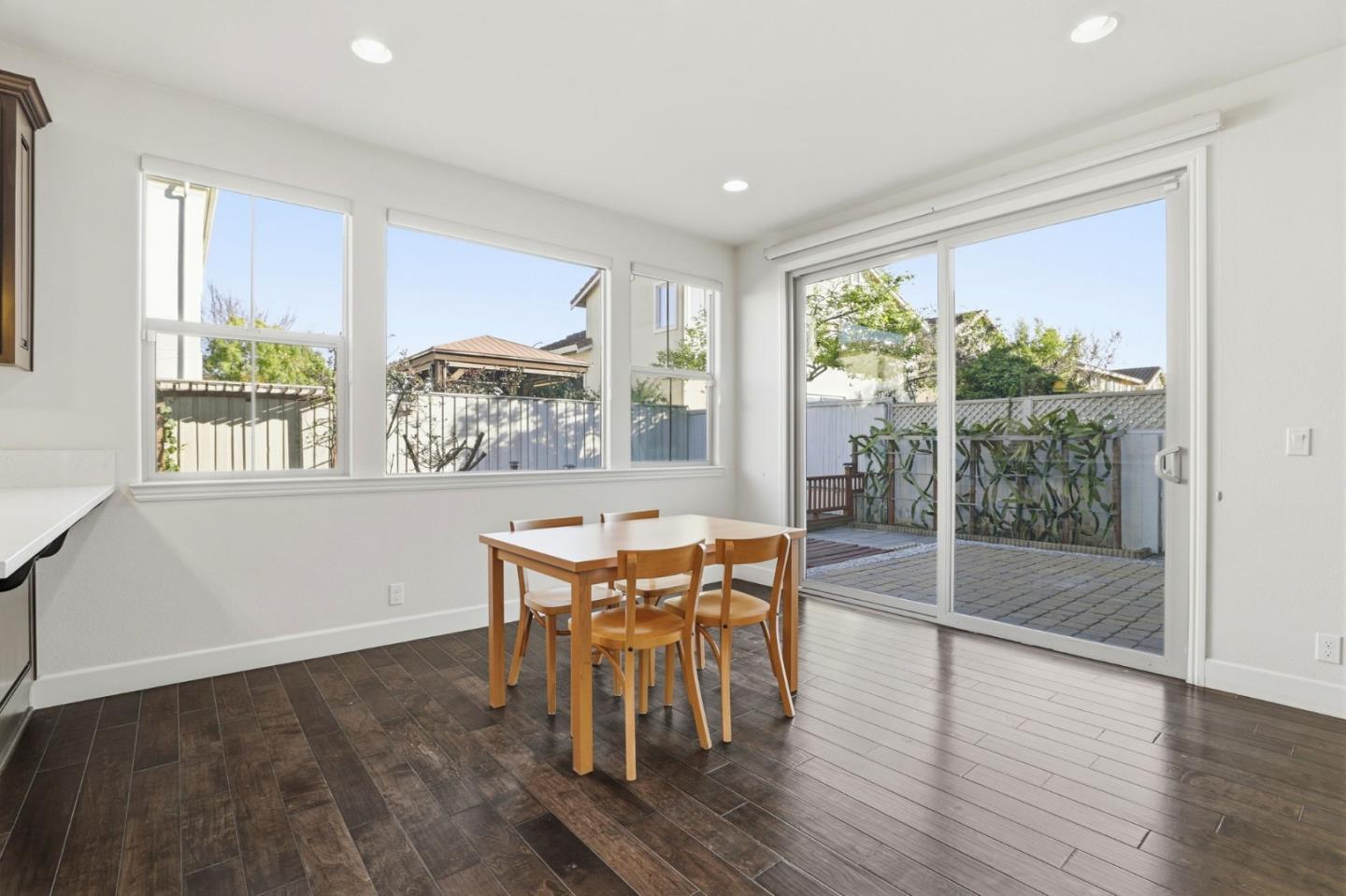 Detail Gallery Image 19 of 42 For 2582 Minuet Dr, San Jose,  CA 95131 - 4 Beds | 2/1 Baths